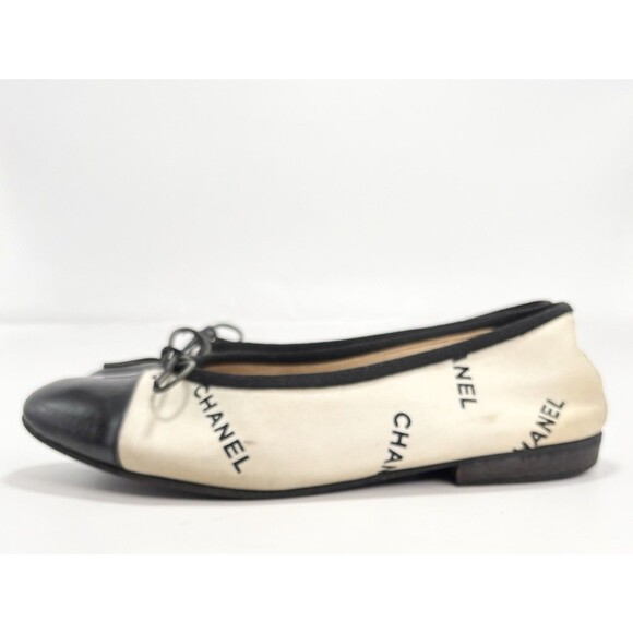 Chanel Ballet Flats White & Black Leather & Canvas Monogram Logo Y2K Sz 35 - Picture 8 of 15